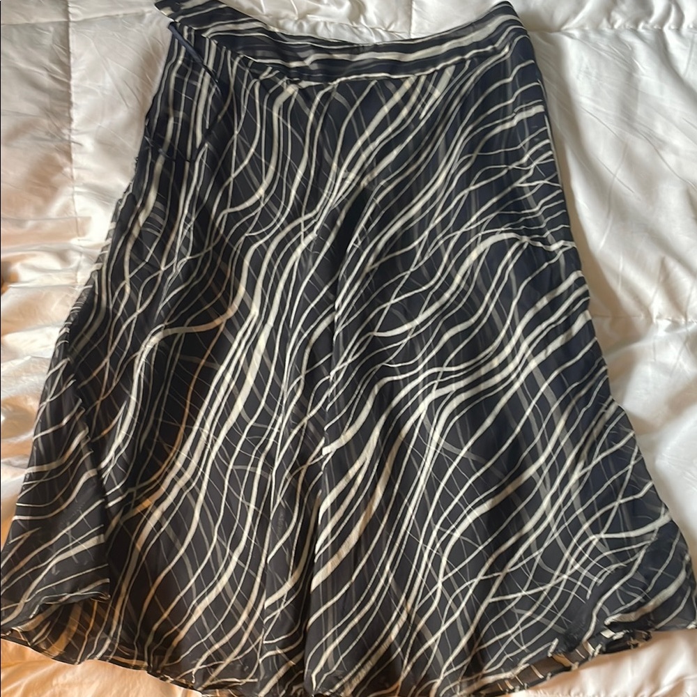 Jones New York Black and White A-Line Midi Skirt
